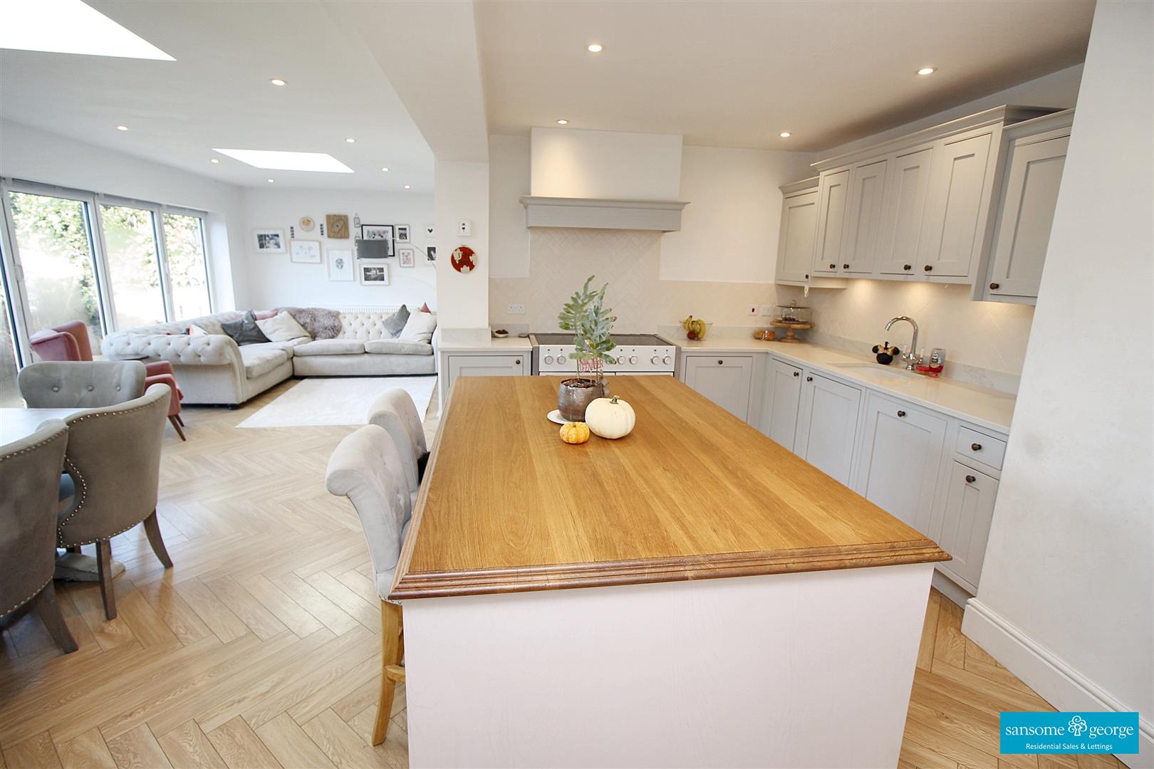 3 bed property in Westwood Road, Reading
